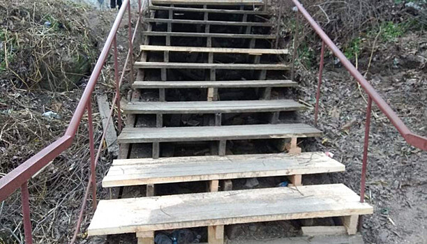 В мэрии показали, как отремонтированы лестницы в центре Петрозаводска