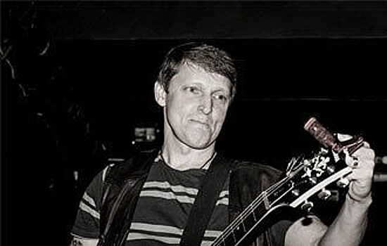 Не стало бас-гитариста Александра Пономарёва, члена групп "Алиса" и "Аквариум"