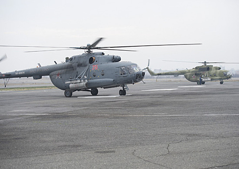 В Армении молодые летчики армейской авиации ЮВО приступили к полетам на вертолетах в условиях высокогорья