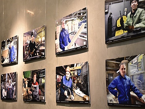 Фотовыставка «Рабочие в кадре» открылась в Вологде