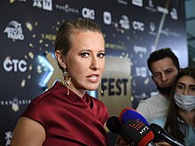 «Такой нежный»: Собчак обхаживает влиятельного мужчину после объявления о разводе с Богомоловым