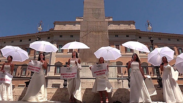 Свадебный протест: в Италии невесты требуют снять запрет на пышные церемонии из-за карантина