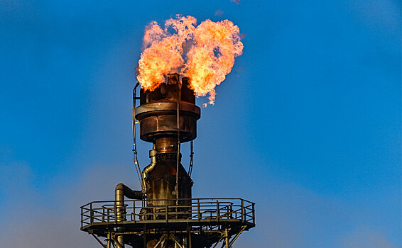 Bloomberg: нефть из России продается вполовину дешевле мировых цен
