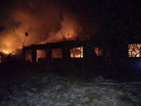 Четыре человека погибли при пожаре в пермском селе
