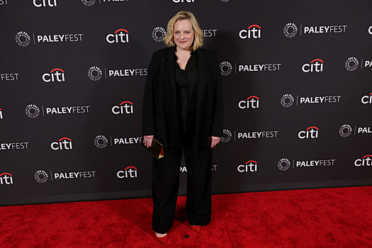 «Я чувствую себя такой счастливой»: 42-летняя звезда «Рассказа служанки» родила первенца