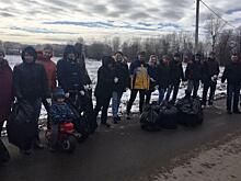 Территорию Молжаниновского очистили от мусора около 100 человек