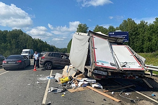 Ребенок погиб и еще пять человек пострадали в ДТП в российском городе