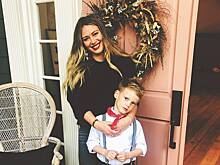 Хилари Дафф рассмешила поклонников фото своих детей с Санта-Клаусом