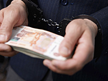 Петербургского следователя отправили в колонию за кражу 640 тысяч из вещдоков