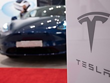 Акции Tesla рухнули из-за планов выпускать дешевый электромобиль