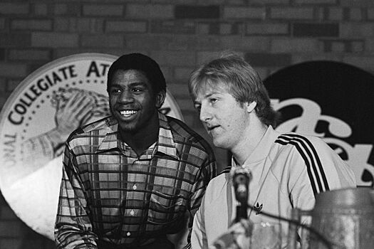 Ларри Бёрд представил Мэджика Джонсона в Зал славы: они были друзьями, несмотря на соперничество «Селтикс» и «Лейкерс»