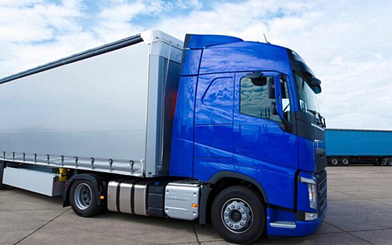 В Кузбассе 18-летнюю девушку насмерть сбил грузовик: водитель скрылся