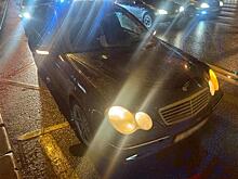 В Самаре Mercedes сбил двух девочек, переходивших дорогу на "зеленый"