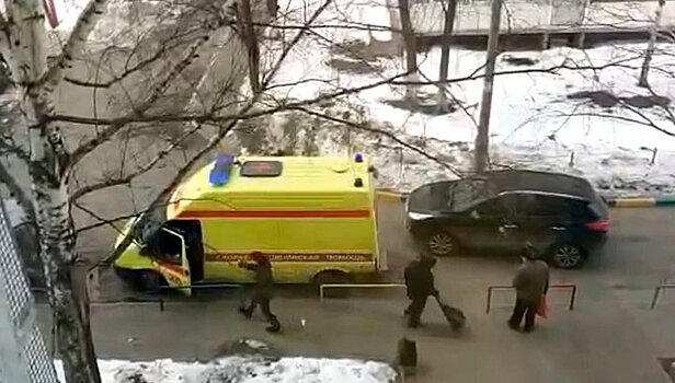 Житель Казани брызнул газом в лицо отказавшемуся его пропустить водителю скорой