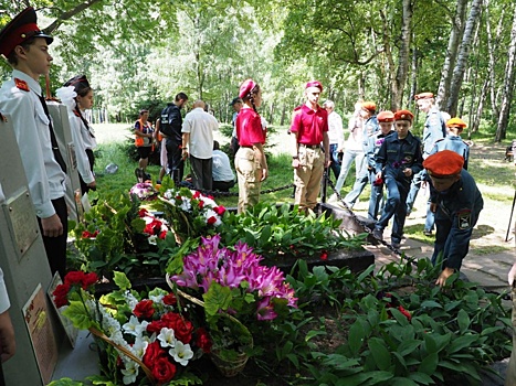 В Алёшкинском лесу прошла акция «Горсть памяти»