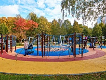 Коммунальщики починили спортплощадку в Мининском переулке