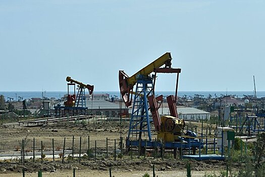 Цены на нефть остаются в "зелёной" зоне в рамках коррекции