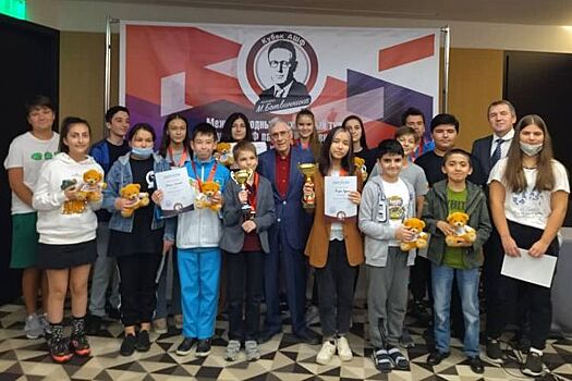 Россиянин Зверев выиграл Кубок АШФ памяти М. Ботвинника (фото)