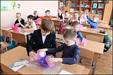 В красноярской школе дети на уроках пекут блины и разводят цветы