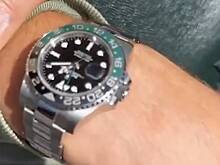 Украинский боксер Усик похвастался поддельными Rolex