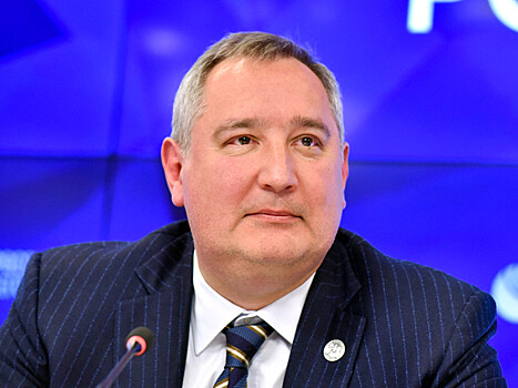 Рогозин посоветовал Маску не спешить пить шампанское в связи с успешным полетом Crew Dragon к МКС