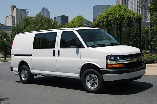 GM может отправить две модели в отставку: под нож попадут GMC Savana и Chevrolet Express