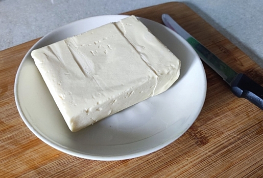 В омских супермаркетах «Светофор» обнаружили фальсифицированное сливочное масло