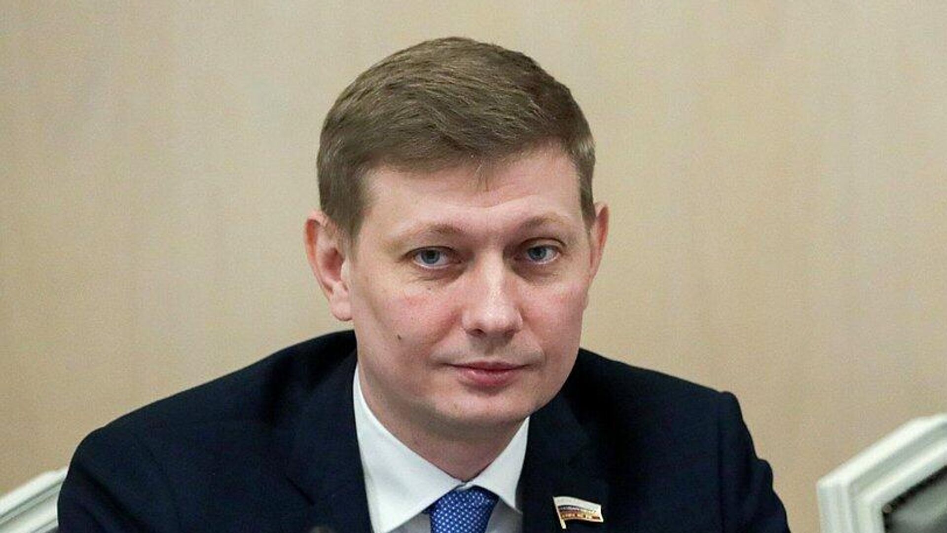 Депутатов будут призывать. Помощников депутатов мобилизуют?. Депутатов будут призывать. Депутатов будут призывать. Володин мем.