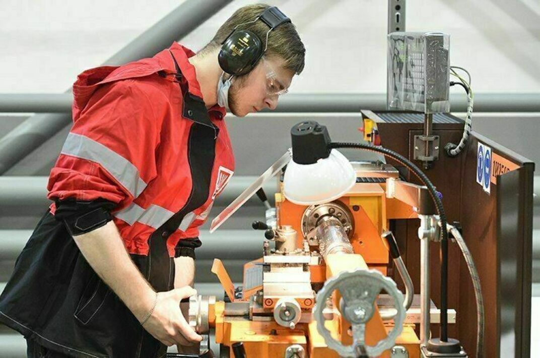 порядок на столе. сохранят ли рабочие места. идеальное рабочее место. эргономичное рабочее место в офисе. рабочее место.