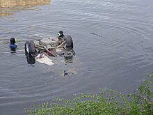В Воскресенском районе из реки вытащили иномарку с утопленником