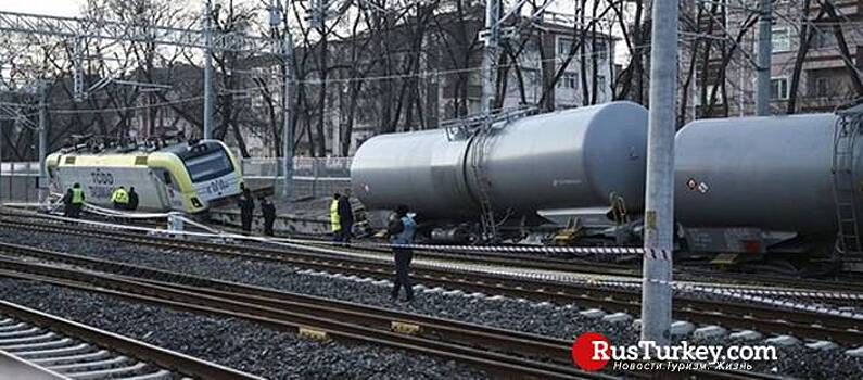 В Турции сошли с рельсов 4 цистерны с топливом