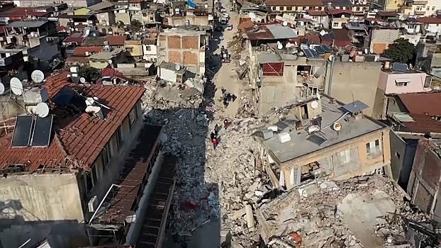 В Турции начались массовые аресты возводивших здания подрядчиков