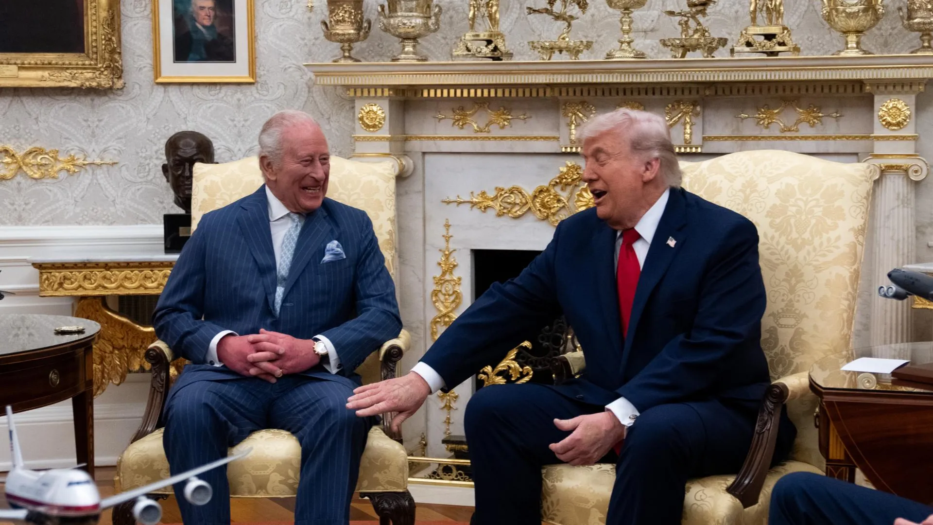 Стало&nbsp; известно, чем Трамп угощал Карла III в Белом доме