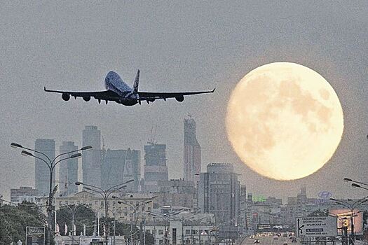 Эксперт: "Чужое имущество приблизилось к аэродромам"