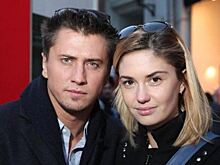 Прилучный и Муцениеце объявили о разводе