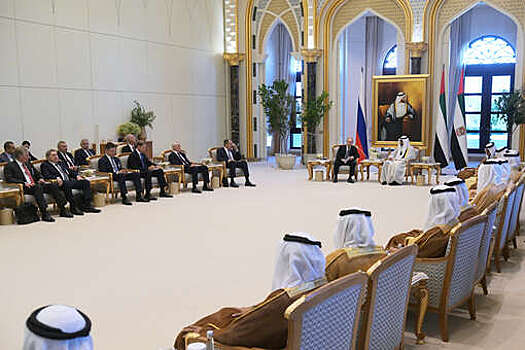 Песков: отношения РФ с Саудовской Аравией и ОАЭ заиграли новыми красками