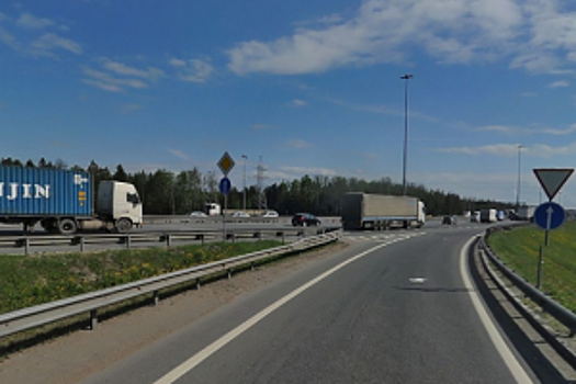 ДТП с 11 машинами перекрыло дорогу на Приозерск