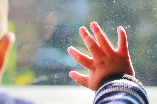 В Москве годовалая девочка выпала из окна 10-го этажа