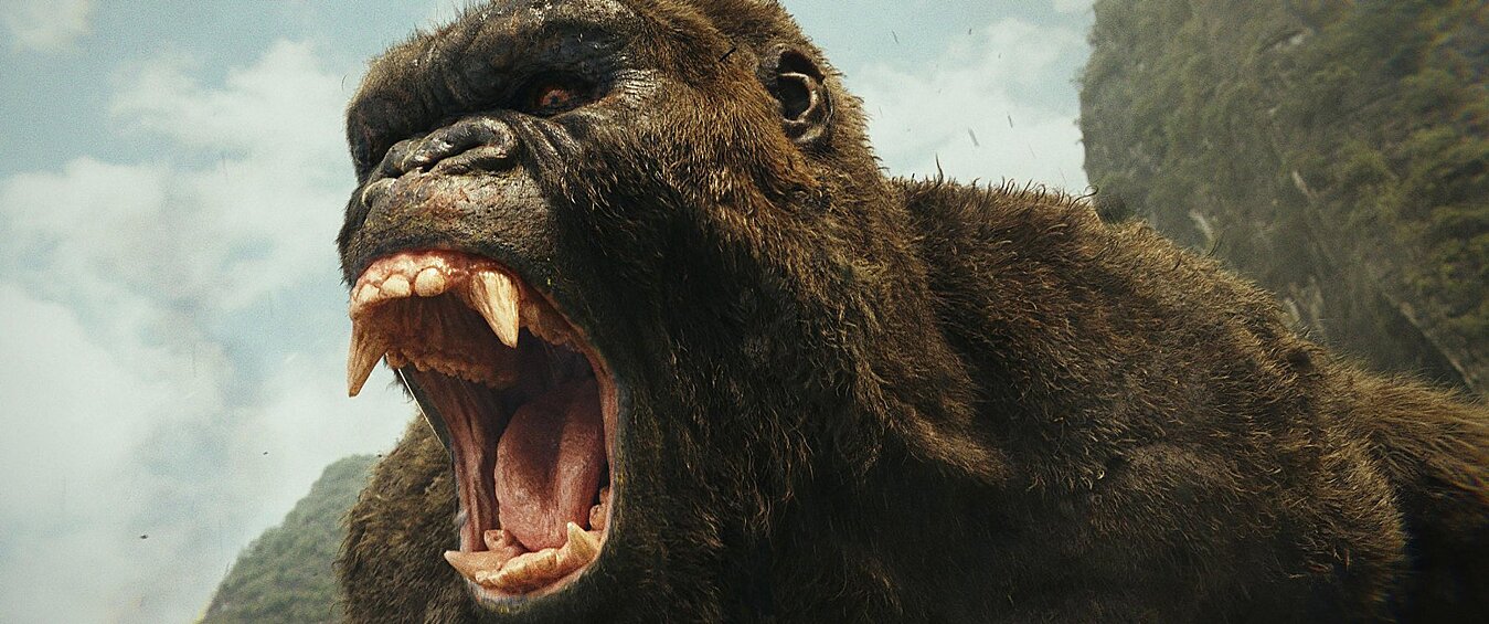 «Конг: Остров черепа» - американский фильм, действие которого переносит зрителя в 70-е годы прошлого века. Секретная организация "Монарх" находит загадочный туманный остров. В результате экспедиции выясняется что на острове живёт гигантская горилла по имени "Конг" и другие существа. Премьера: 9 марта