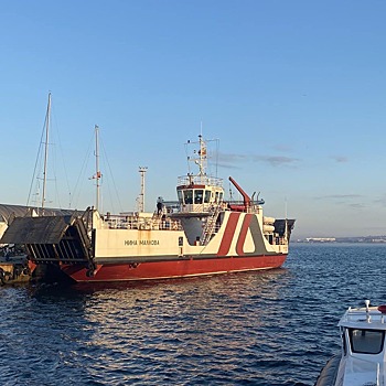 В морпорту Анапы находится судно, названное в честь бабушки его владельца