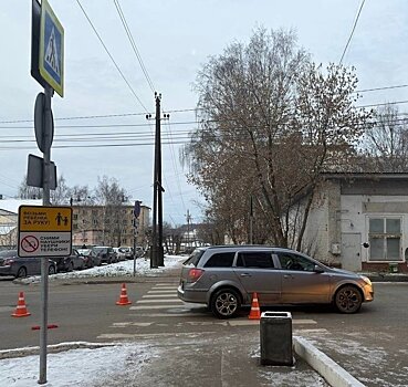 В Кирове водитель Opel сбил двух девочек-подростков