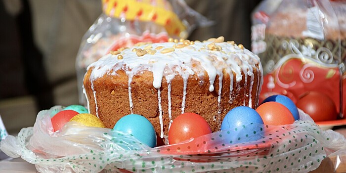 Традиции Великой субботы: почему и как освящают куличи и крашеные яйца?