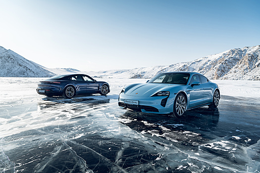 Разрядится или нет? Дрифтим по льду Байкала на Porsche Taycan