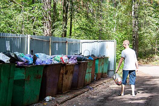 Власти российского села попросили жителей неделю не выкидывать мусор