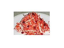 Капустный салат с репой и клюквенной заправкой