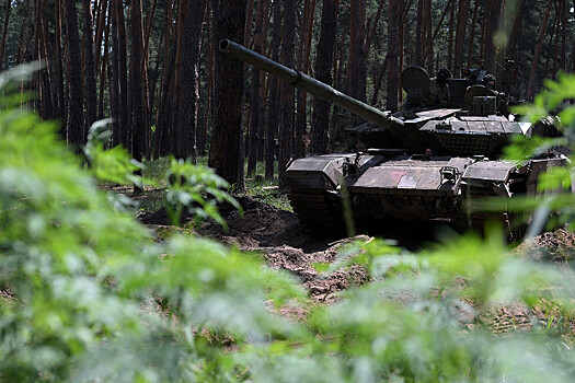 Танки Т-90М по опыту спецоперации получили дополнительную защиту