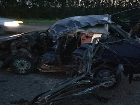 В Башкирии столкнулись два автомобиля, есть пострадавший