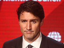 Премьер-министра Канады оштрафовали за очки