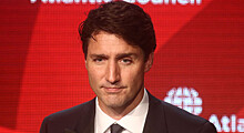 Премьер-министра Канады оштрафовали за очки