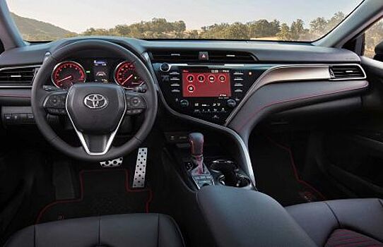 Новая Toyota Camry, как идеальный автомобиль для шефа